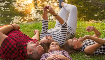 Desatero pro bezpečné a klidné léto: tipy pro rodiče i děti