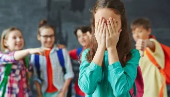 Sociální sítě a internet vytváří nereálný ideál krásy. Nekritizujte vzhled svých dětí