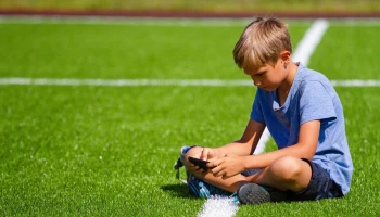 Fair play na hřišti i na sítích. Když útoky nekoneční písknutím rozhodčího