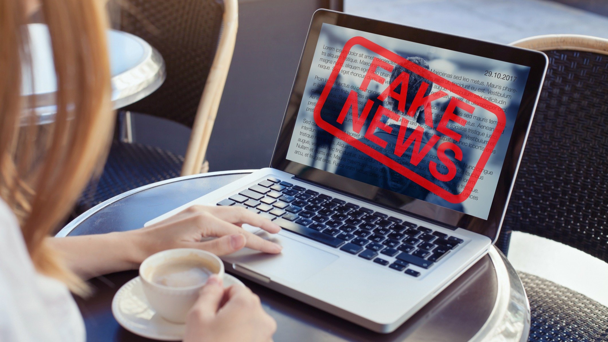 Proč uvěříme zabijácké kosatce? Vybudujte si imunitu proti dezinformacím