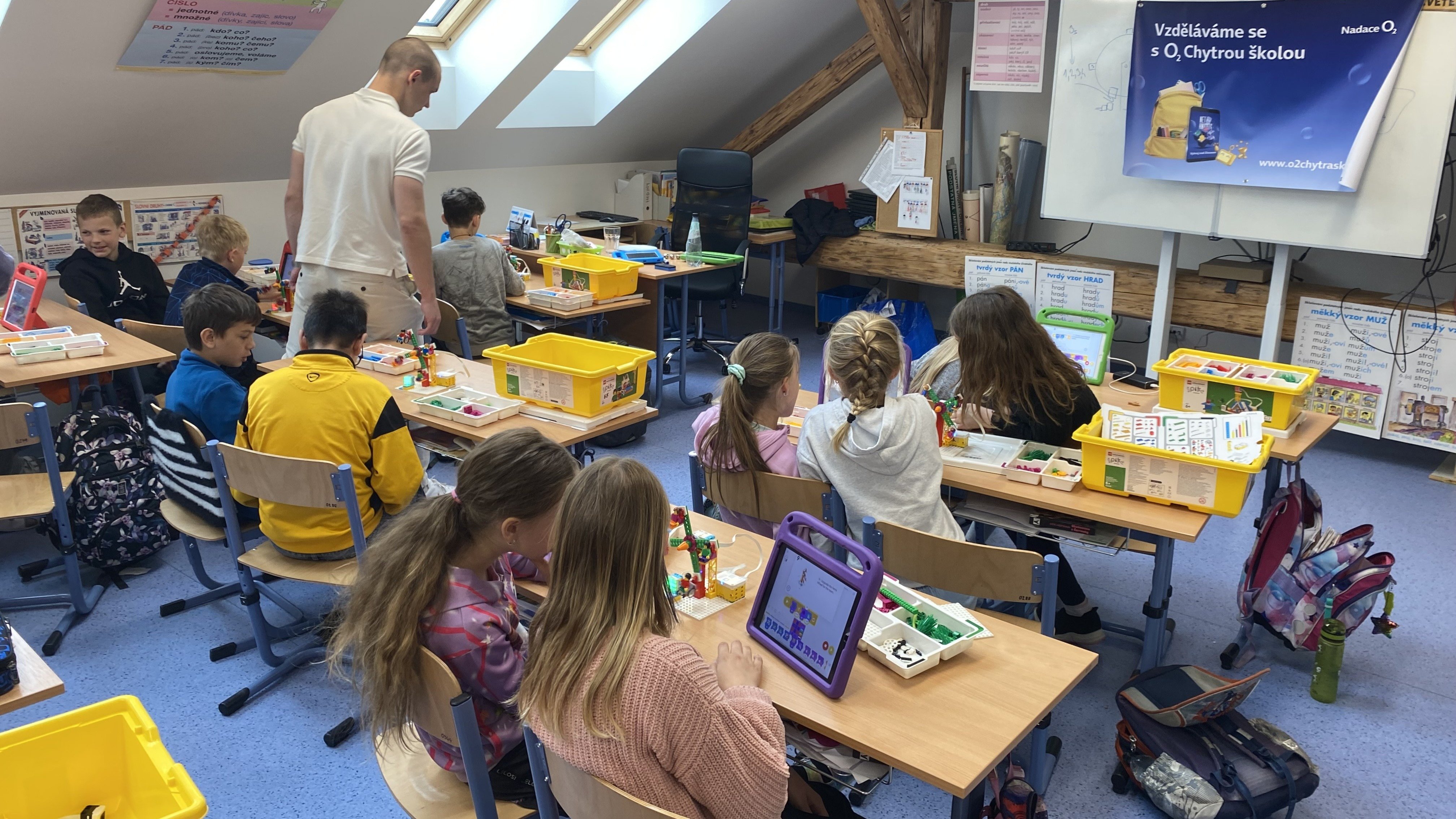 Pětimilionový grant O2 Chytrá škola pro základní školy otevřel brány. Jak podat přihlášku?