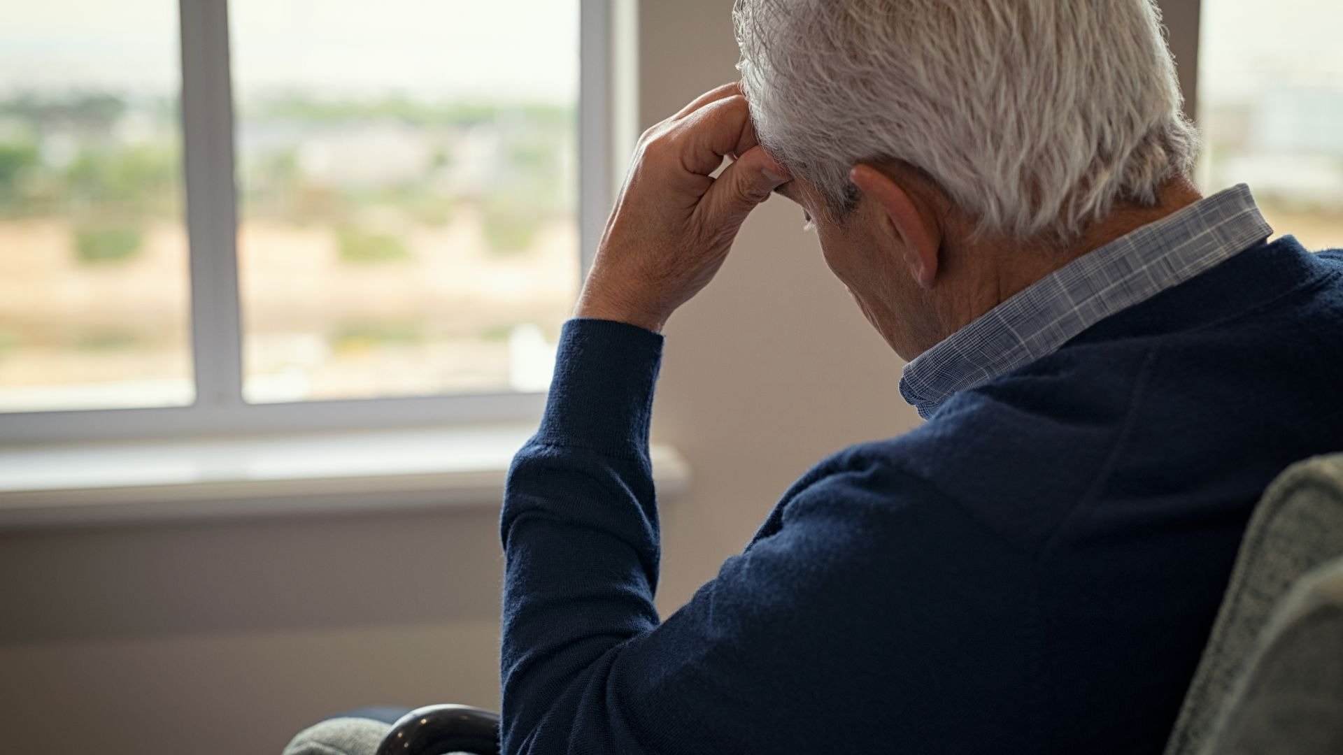 Péče o duševní zdraví seniorů v letních měsících. Pomůže rodina ale také moderní technologie