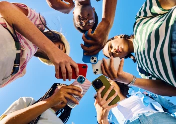 Digitální technologie ve školách: Nadace O2 rozdělila 5 milionů korun na vzdělávání